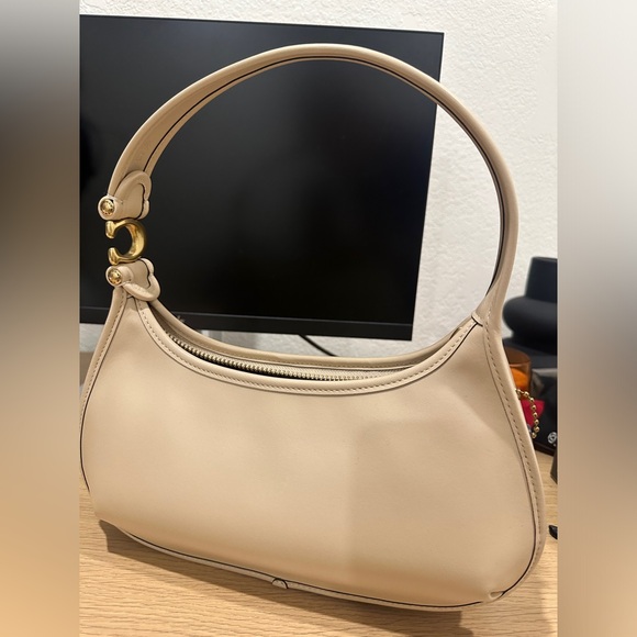 Coach Eve purse - Picture 4 of 8